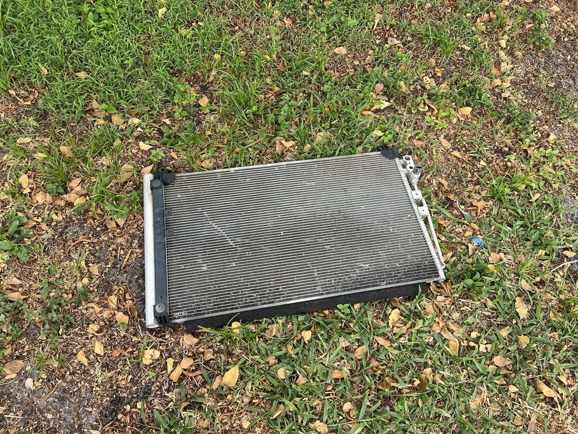 Infiniti Q60 Q50 AC condenser Part