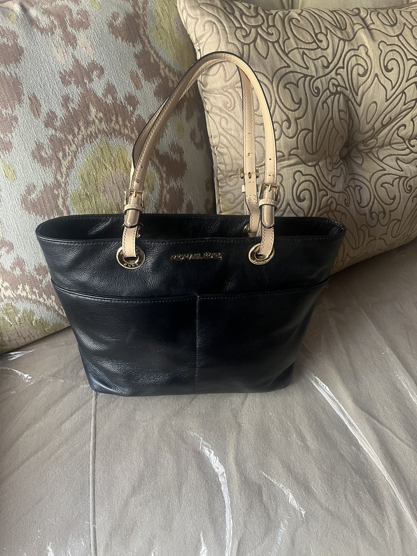 Michael Kors Leather Black Bag !!!!