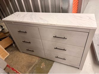 Dresser for sale 100$