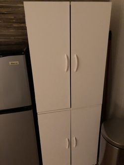 Cabinet Pantry