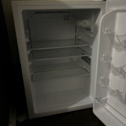 Insignia Mini Fridge 