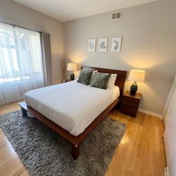 Entire Queen Bedroom Set + Free Items 