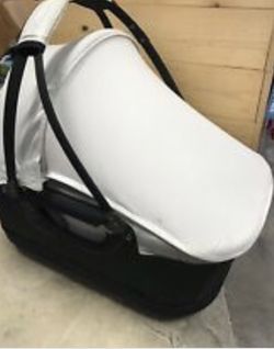 Orbit bassinet