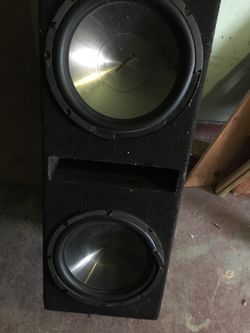 Subwoofers for sale 2 12” Sub’s with sound box .