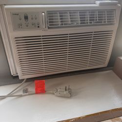 Koldfront window AC 25,000 BTU 