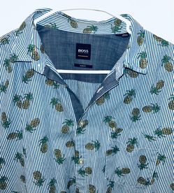 Hugo Boss slim fit button-down shirt SIZE L