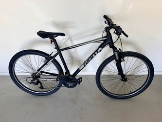 Giant ATX 27.5 Mountain Bike – Medium Frame