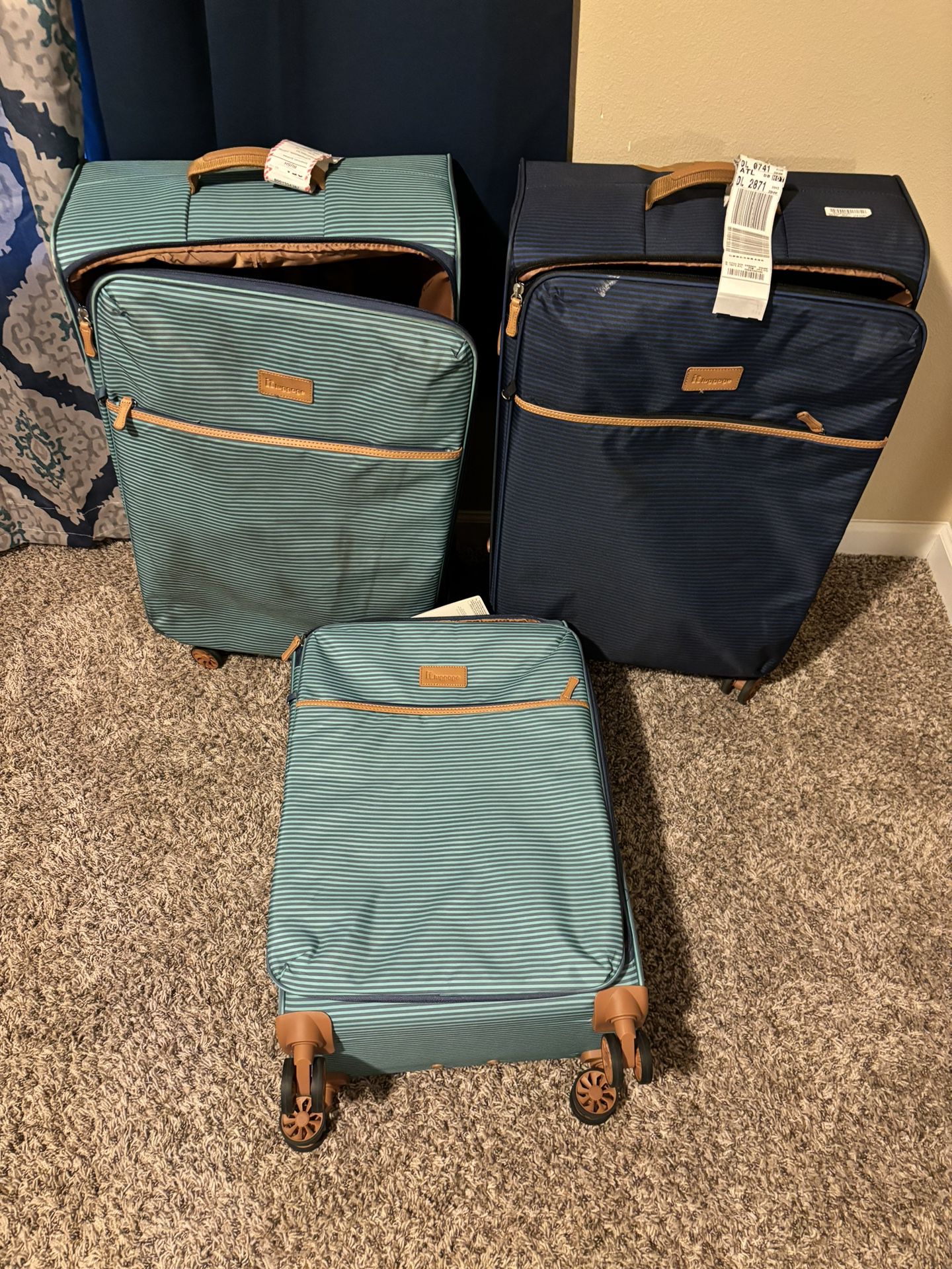 Nice Luggage set