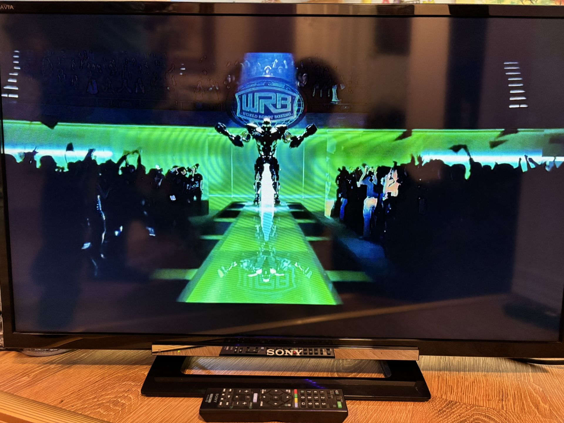 32” TV