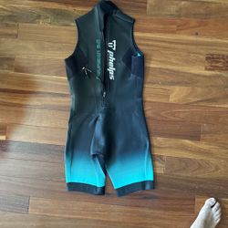Men’s Medium Wetsuit