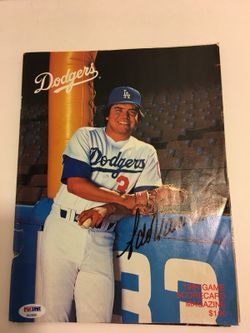 Vintage Dodgers Fernando Valenzuela signed 1984 magazine