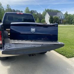 Ram 2500 Tailgate 