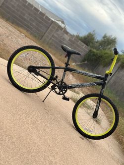 Huffy Rock It BMX Bike – Black & Neon Yellow