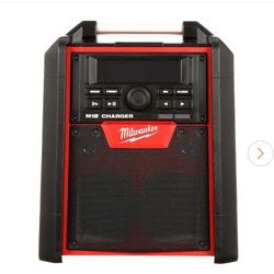 Radio Bluetooth  Milwaukee Conexion Eléctrica Bacteria No Incluida 