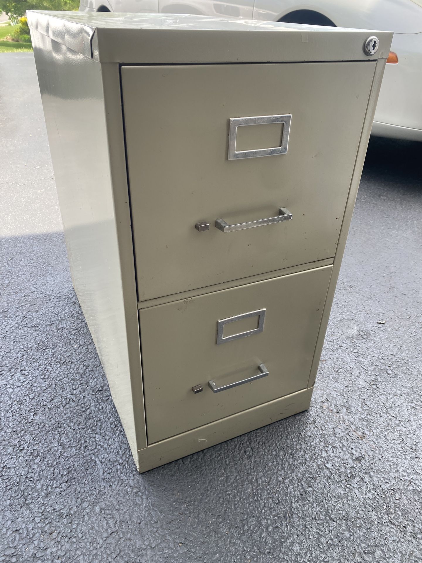 File Cabinet (2 Drawer)