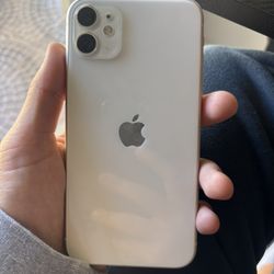 iPhone 11 (White) – 64GB – Factory Unlocked – Works Great