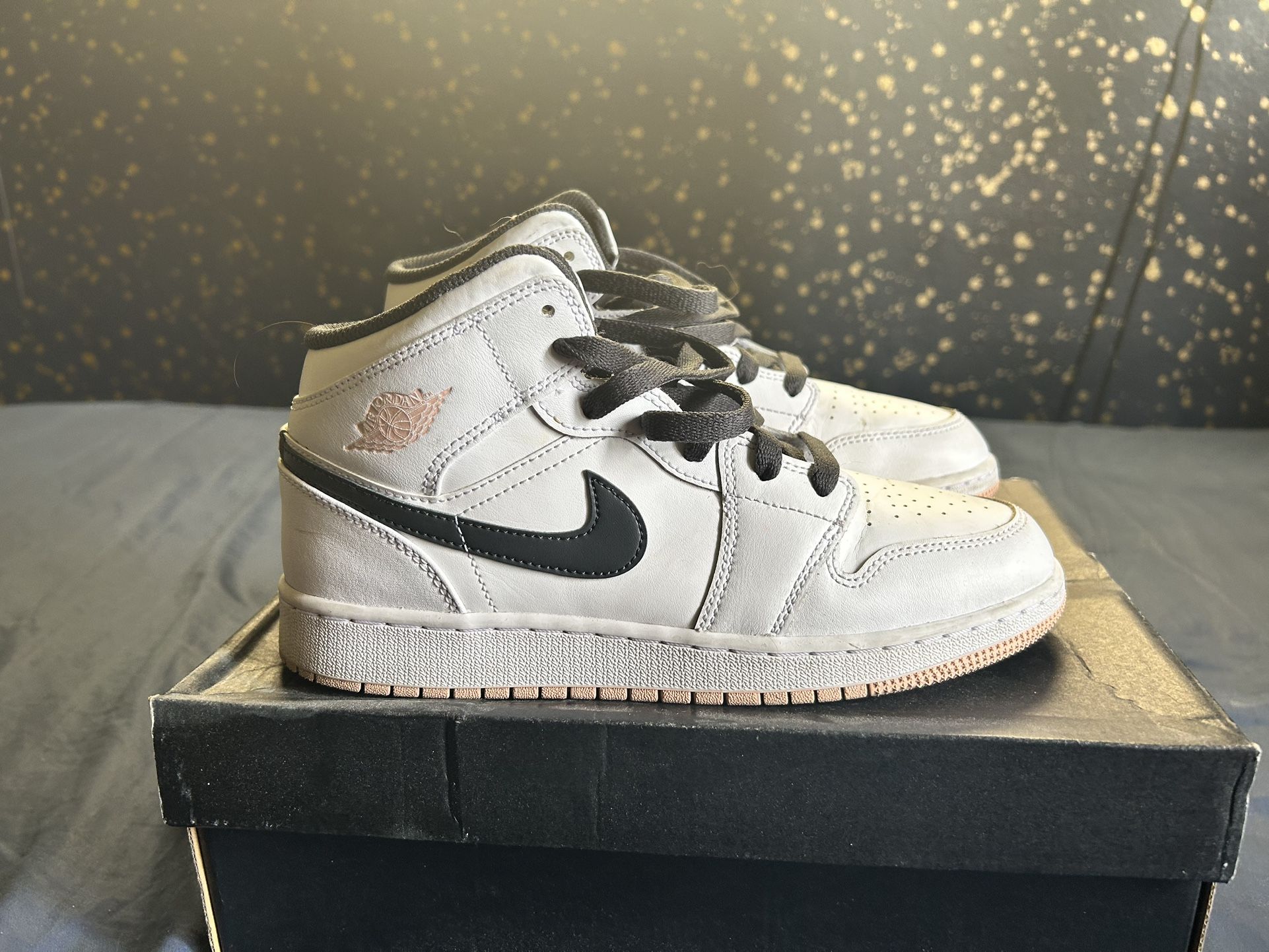 Jordan 1 Mid Size 6.5