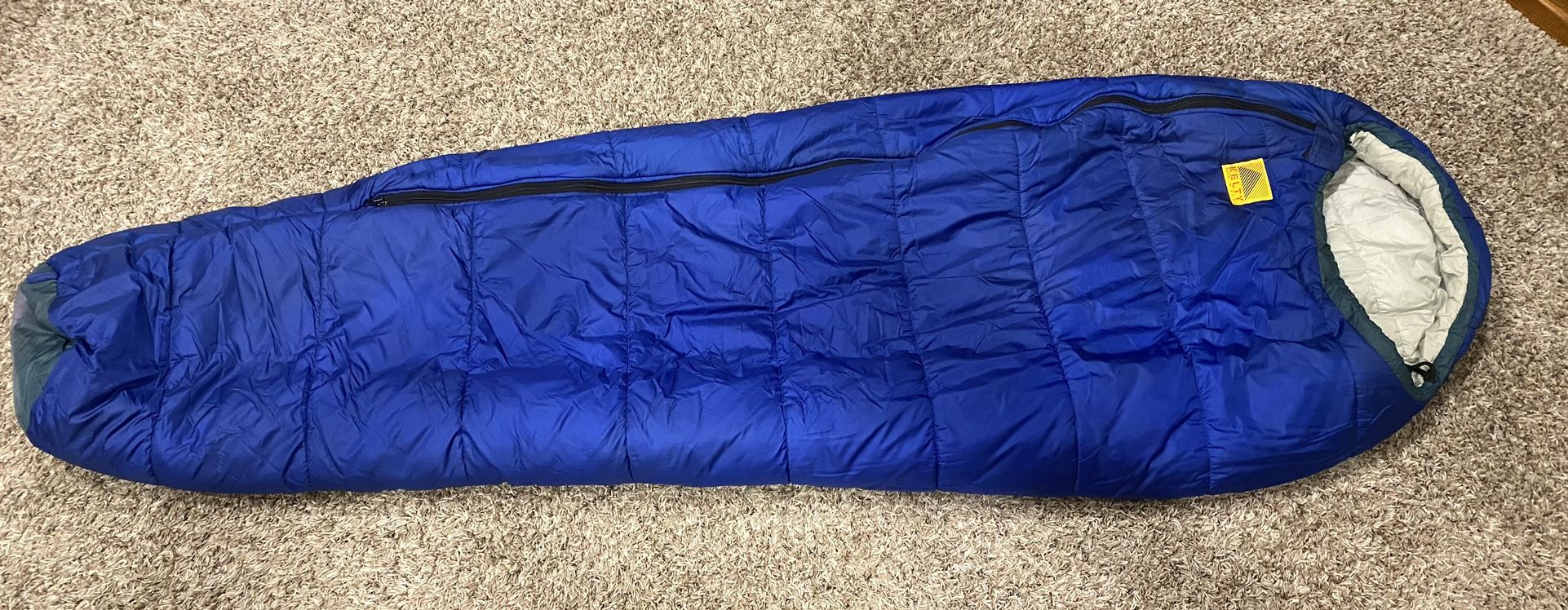 Kelty Polarguard HV Blue Sleeping Mummy Bag 30” x 80” 35 Oz 15 Degree+ - With Carry Bag (Like New - Used Twice)