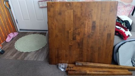 Table & Chairs