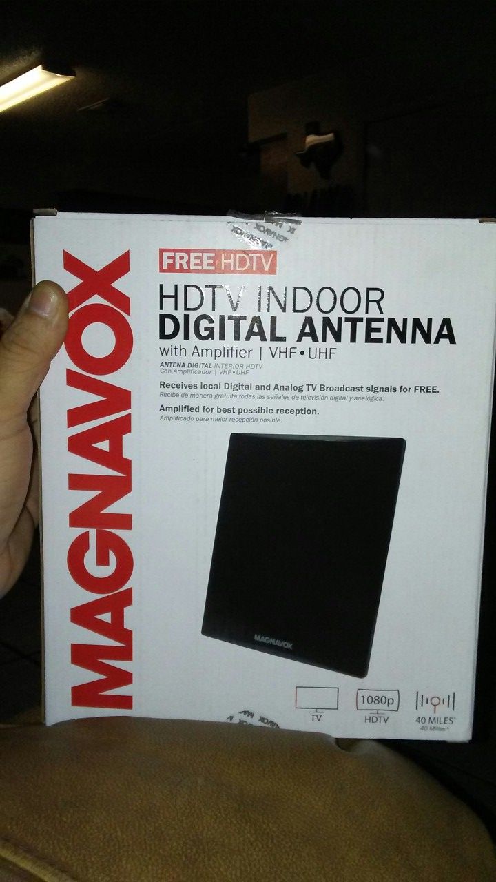BRAND NEW MAGNAVOX HDTV INDOOR DIGITAL ANTENNA WITH BUILT IN AMPLIFIER | VHF UHF