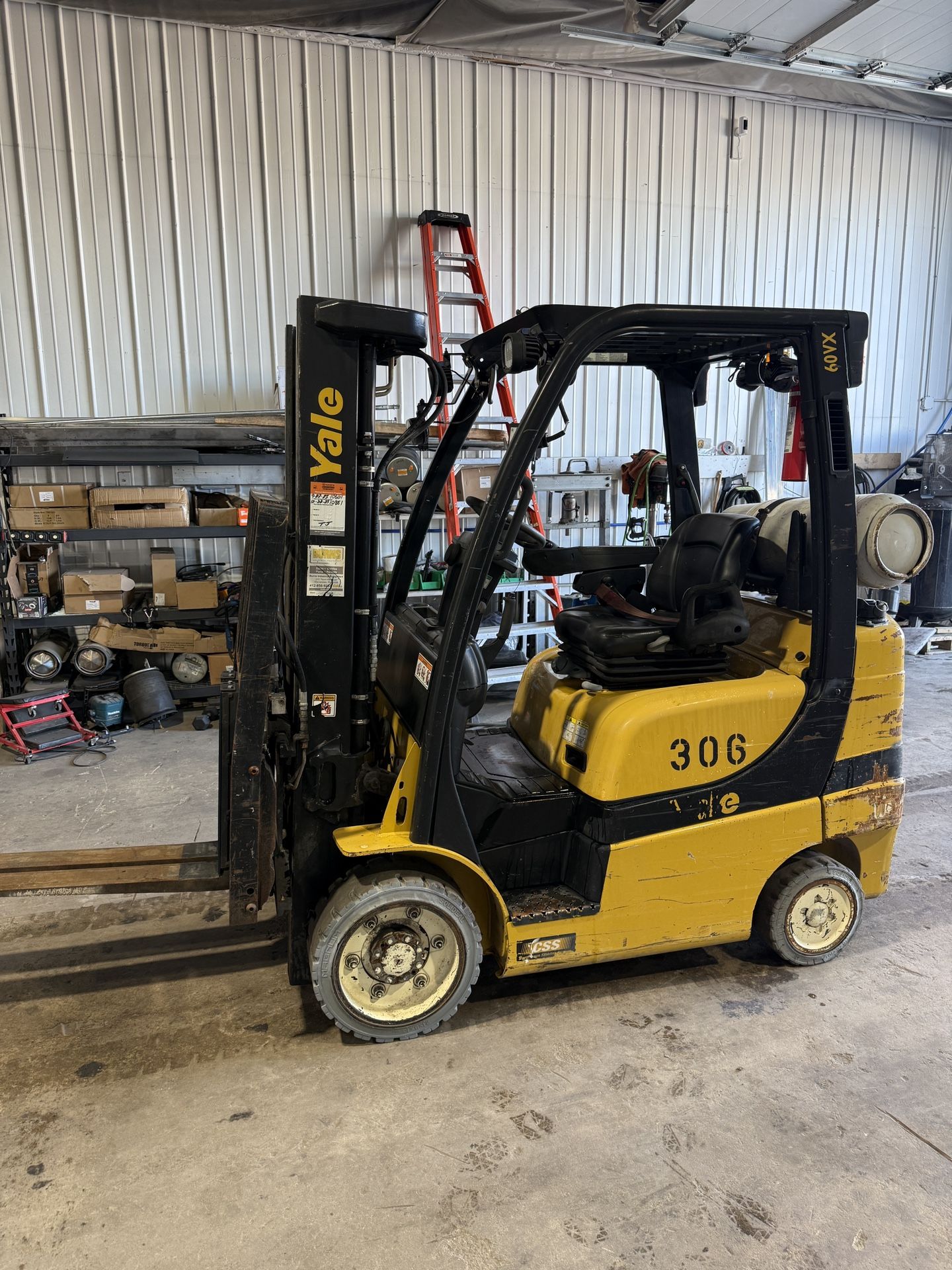 Yale Forklift – 5,500 lb Capacity – Propane – Side Shift – Scale – Ready to Work