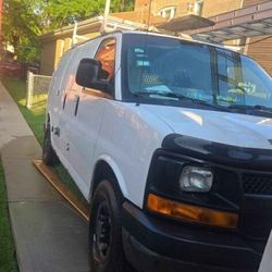 2009 Chevrolet Express Cargo Van