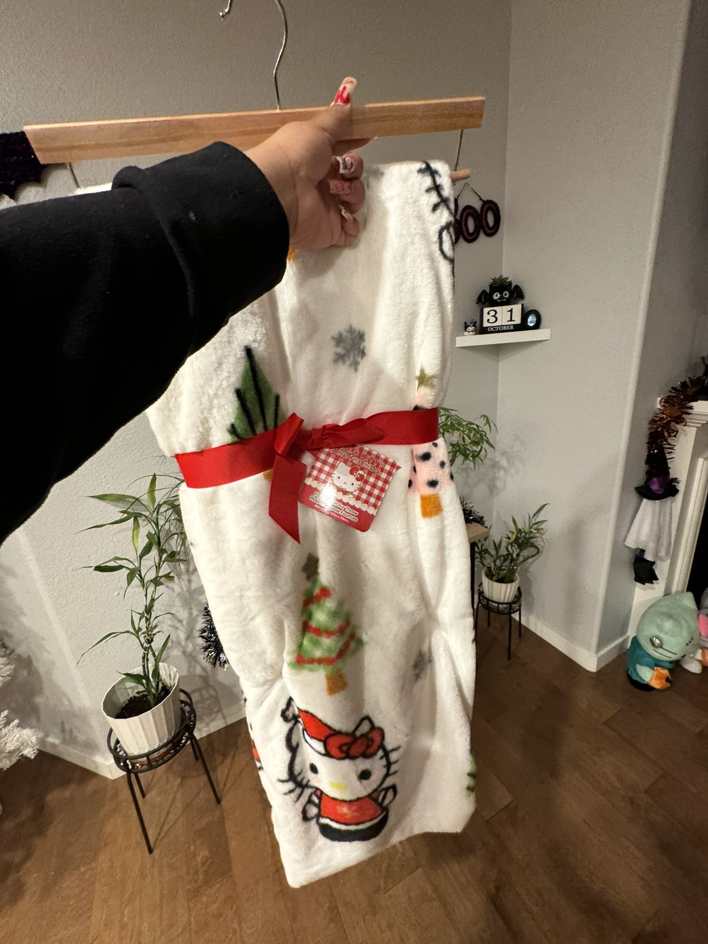Hello Kitty Christmas Blanket