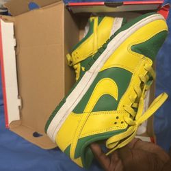 yellow -green Dunks 