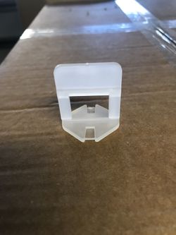 Tile leveling clips system