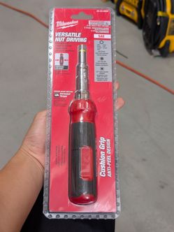 Milwaukee 9-in-1 Multi-Nut Driver – New