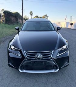 2017 Lexus IS