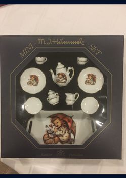 M.J.Hummel mini tea set