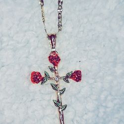 Cruz Roja Necklace