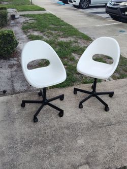 White Rotating Adjustable Chairs on Wheels