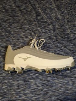 Mizuno 9-Spike Ambition 3 Metal Cleats – Size 11.5 – Brand New 
