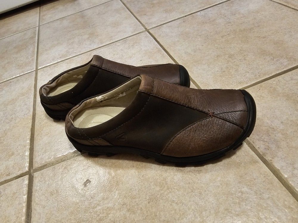 Keen Women's Slip-on Shoes Size 8