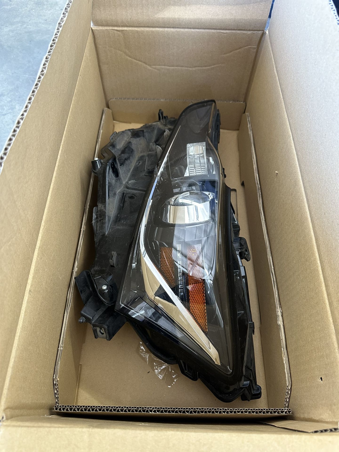 Lexus IS 3rd Gen Driver Side Headlight