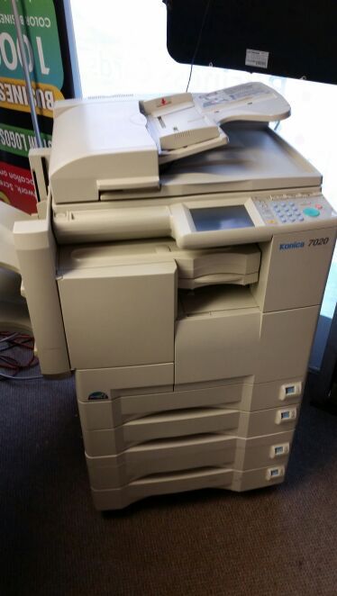Copier Konica 7020 with document feeder and finisher