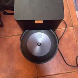 Roomba J8+