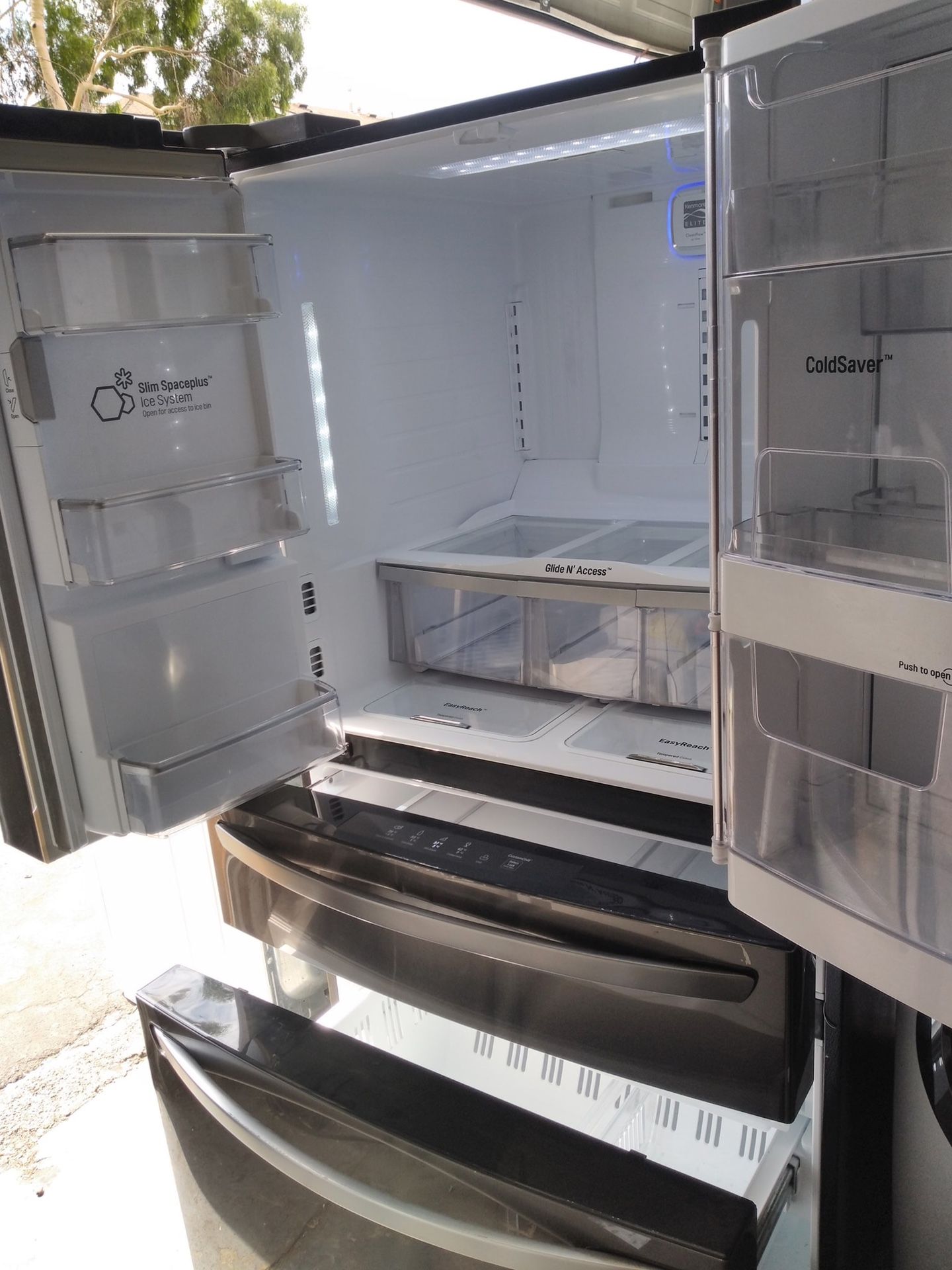 LG 4 Door Fridge Black Stainless Steel with water and ice dispenser ready to go with warranty. Custom chill drawer