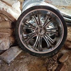 We're on expedition ford Good Condition These wheels come off of a 2008 expedition. They are in good condition