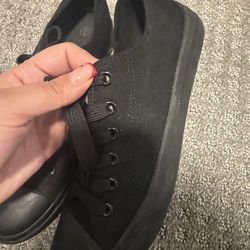 Non slip black shoes