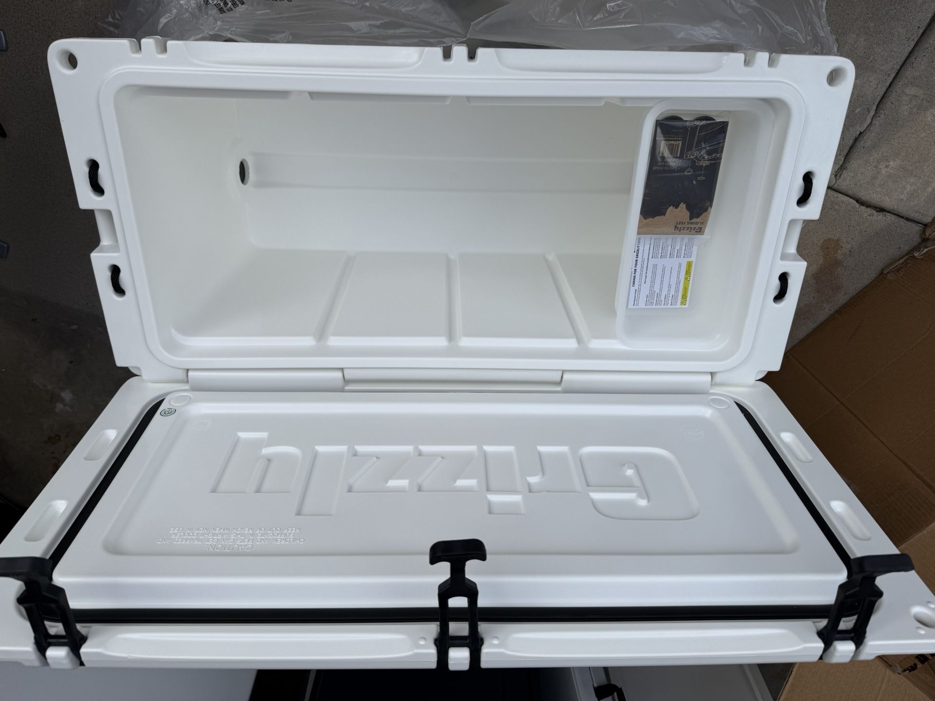 Brand New Grizzly 100 Keep Hammering Cooler