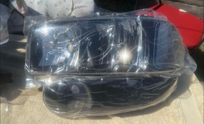 01-06 GMC Yukon Denali Black Clear Headlights Parking Lights