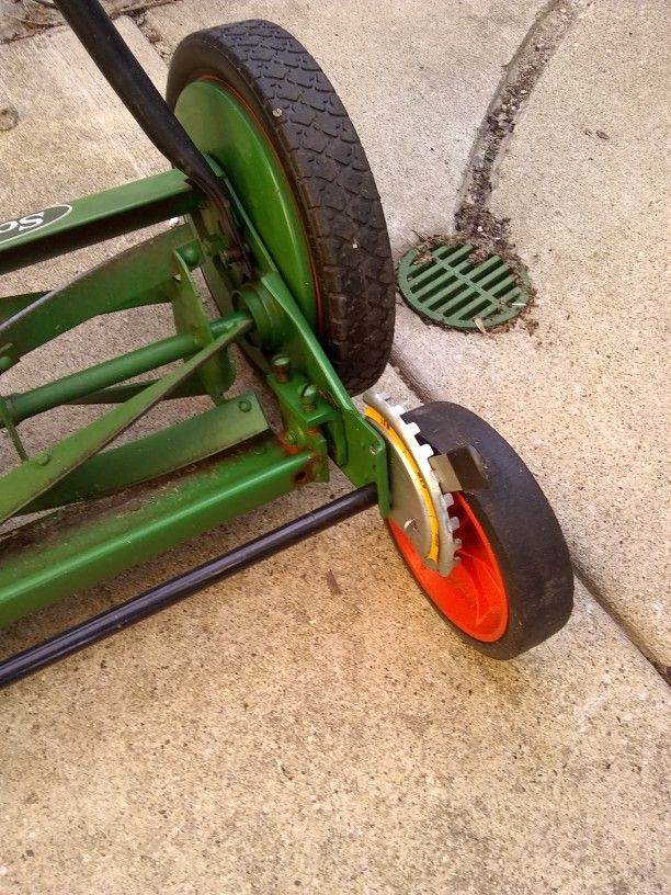 Manual Reel Mower With Grass Catcher Net for Sale in Skokie, IL - OfferUp