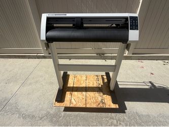 Graphtec CE 5000-60 24" Vinyl Cutter with stand and free vinyl
