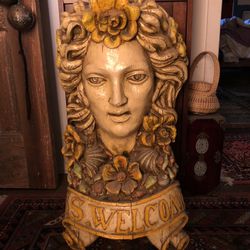 Vanathane Figurehead