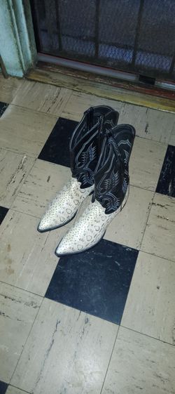 Tony Lama snakeskin boots (size 11 D)