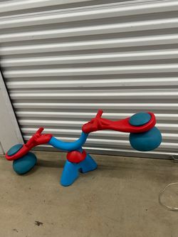Kids Plastic Seesaw Teeter Totter Toy