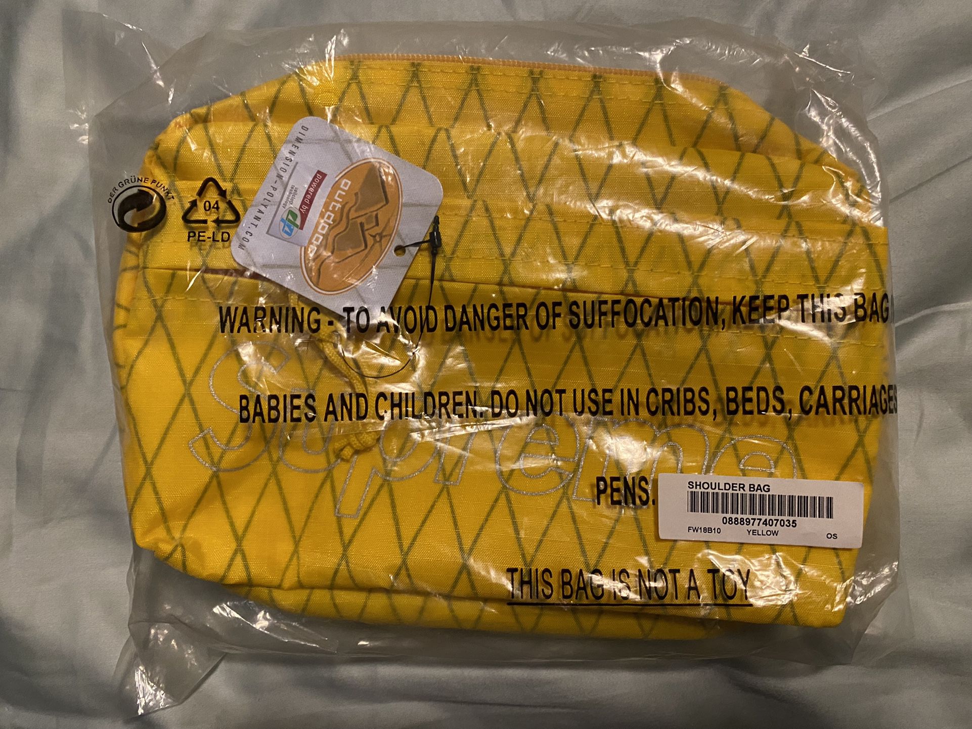 Supreme FW18B10 Shoulder Bag Yellow